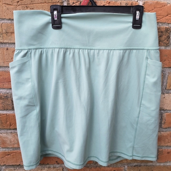 Athleta Light Green Mini Skirt - Picture 3 of 8